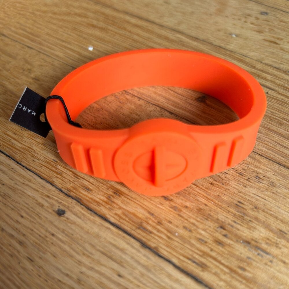 MARC By MARC JACOBS Orange Silicone Turnloc Bracelet, 7inches, NWT